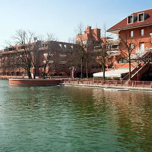 **** Hotel apartamentowy Nh Milano 2 Włochy